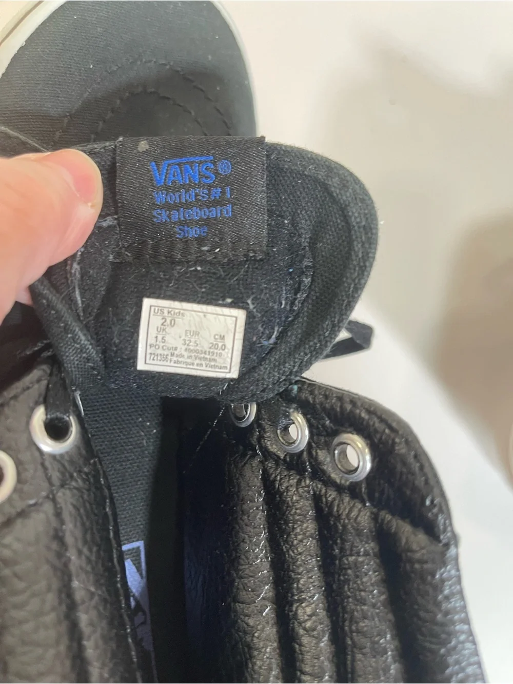 VANS Sk8-Hi Youth Sz 2 Sneakers Black/White, Lace-Up, High Top Zipper Back